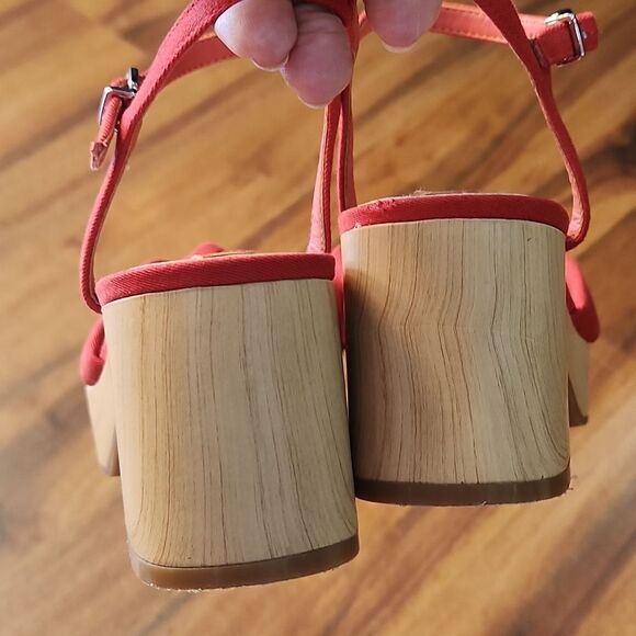 GUC Tomatoe Red Knot Canvas Wooden Platfirm Sandals - Picture 5 of 7